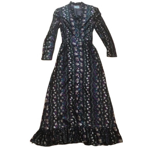 Vintage Dresses & Skirts - Vintage 70s Prairie Ruffle Floral Green Cottage Core Ruffle V-Neck Maxi Dress